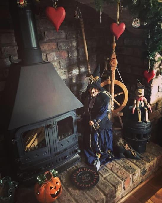 Bumbleberry Cottage Gresford 외부 사진